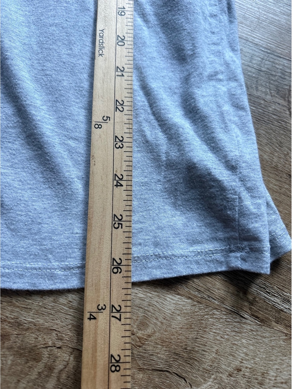 Peanuts Embroidered Graphic T-Shirt Gray Peanuts Brand XL - Picture 5 of 5